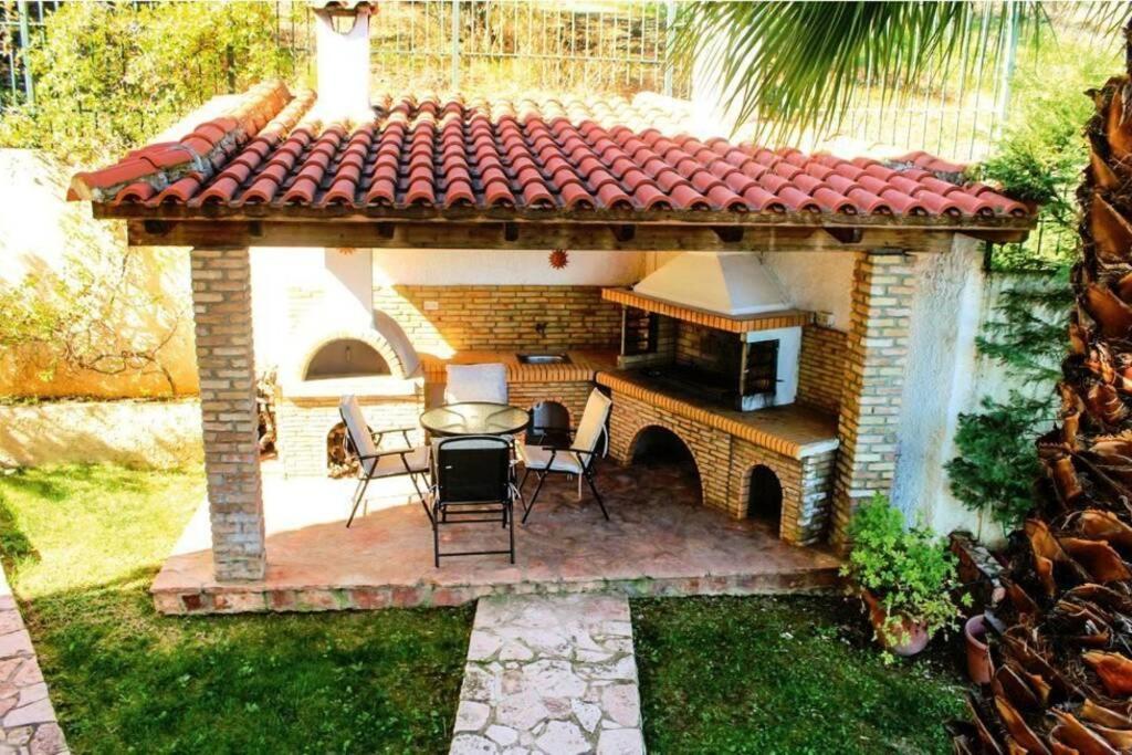 Platanos Estate Villa Akráta Ngoại thất bức ảnh